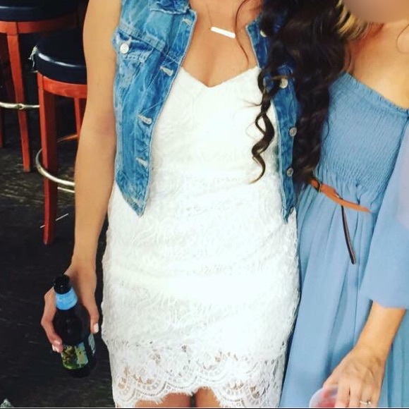 Windsor Dresses & Skirts - White Strapless Lace Dress